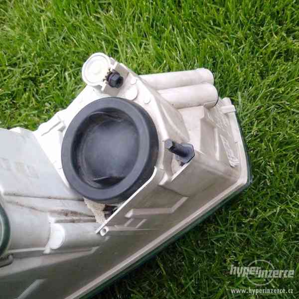 Predni svetlo Skoda Octavia 2 II prave pravy - foto 2