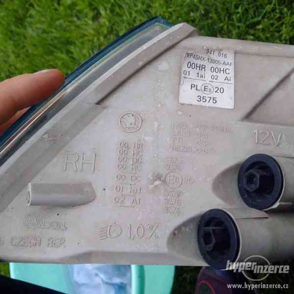 Predni svetlo Skoda Octavia 2 II prave pravy - foto 4