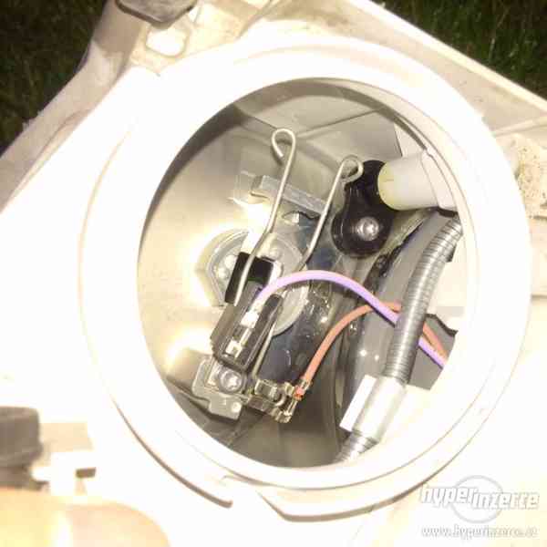 Predni svetlo Skoda Octavia 2 II prave pravy - foto 5