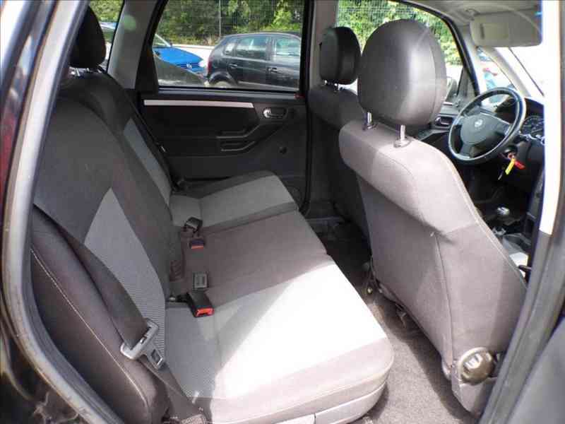 Opel Meriva 1,6 16V - foto 11