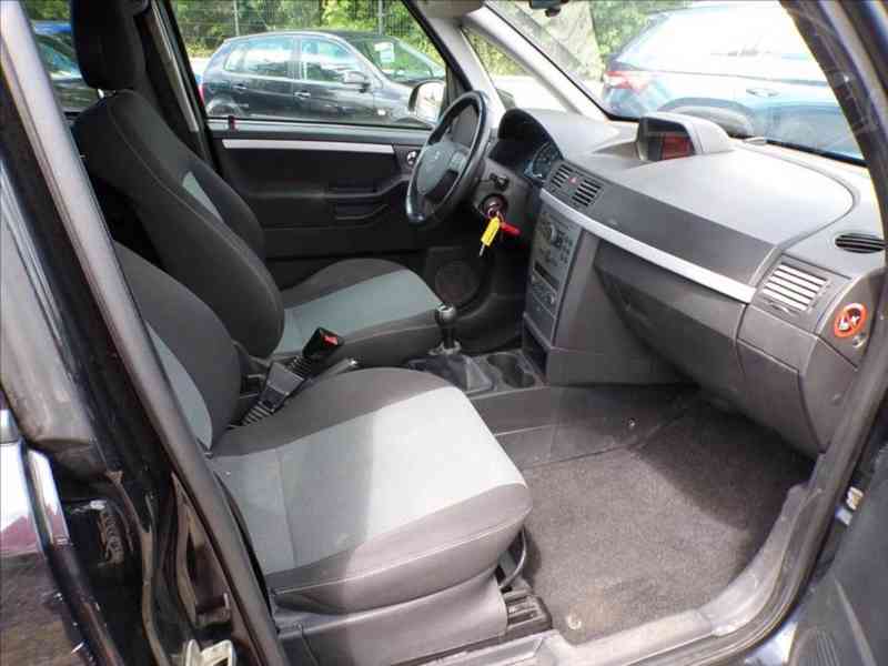 Opel Meriva 1,6 16V - foto 12
