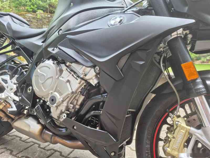 BMW S 1000 R - TOP STAV + VÝBAVA, AKRAPOVIČ 215.000,- Kč - foto 16