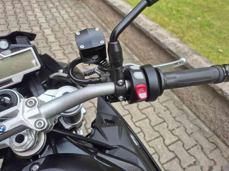 BMW S 1000 R - TOP STAV + VÝBAVA, AKRAPOVIČ 215.000,- Kč - foto 7