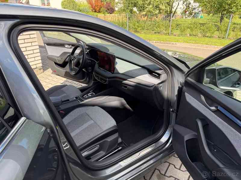 Škoda Octavia 1,5   e-TSI MHEW 110kW Top Selection - foto 16
