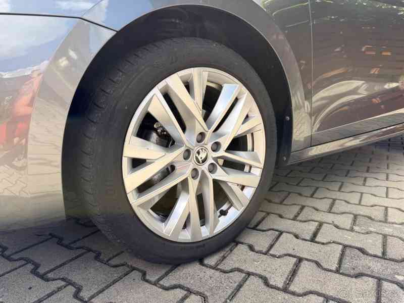 Škoda Octavia 1,5   e-TSI MHEW 110kW Top Selection - foto 4