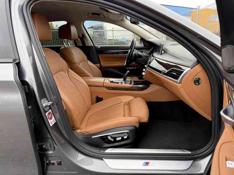 BMW 750i G11 330kW xDrive M-Paket | DPH, head-up, 360 kamera - foto 12