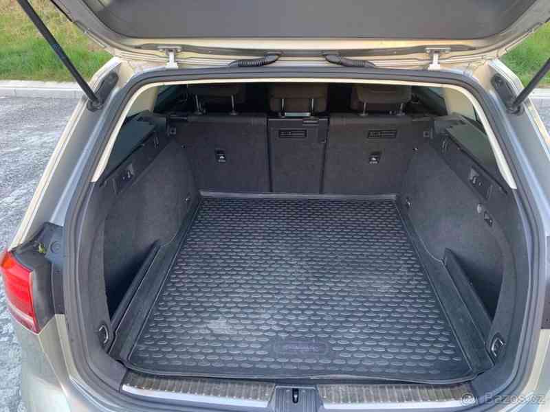 Volkswagen Passat 2,0   110kW MANUÁL, DIGI, ACC, ROZVO - foto 11
