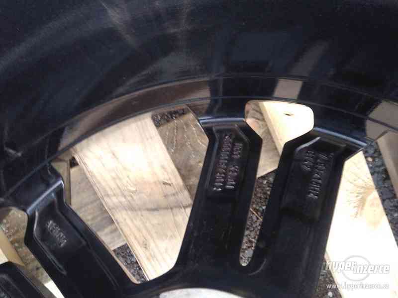 Sada alu kol Volkswagen Golf GTI 7 Sevilla R18 - foto 5