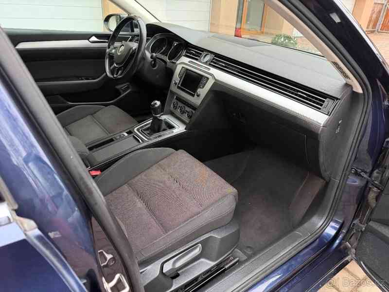Volkswagen Passat 1,6 - foto 8