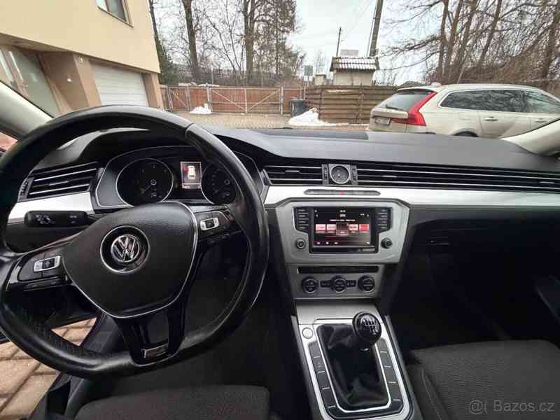 Volkswagen Passat 1,6 - foto 7