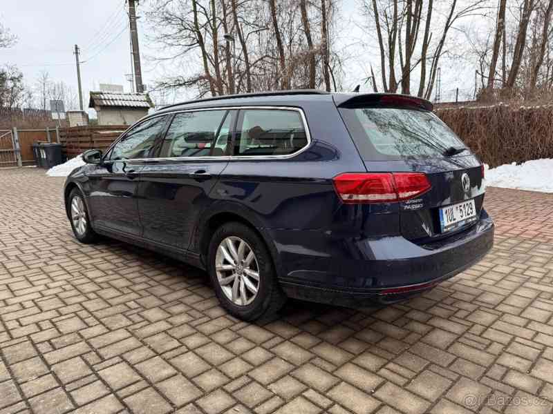 Volkswagen Passat 1,6 - foto 4