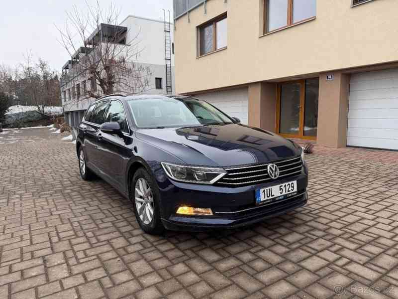 Volkswagen Passat 1,6 - foto 1