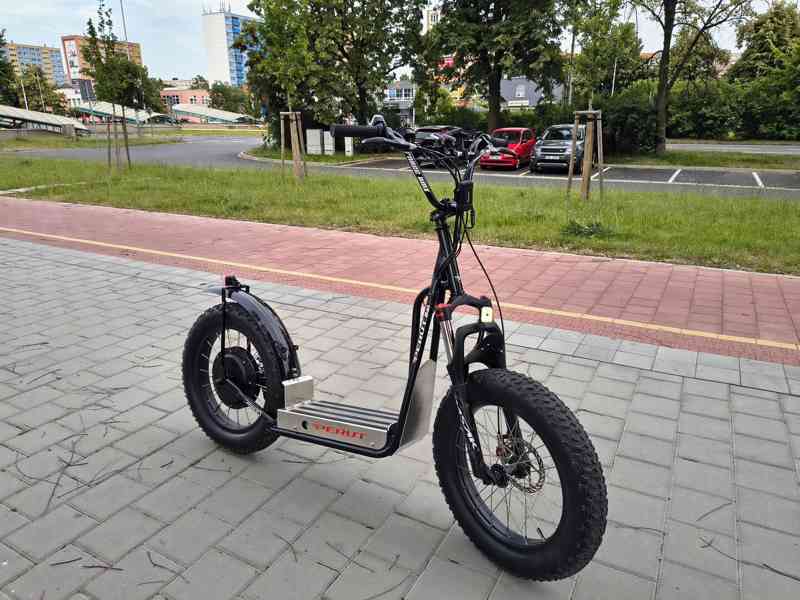 Elektrokoloběžka PERUT BAT s baterií 27 Ah (Samsung), dojezd - foto 7