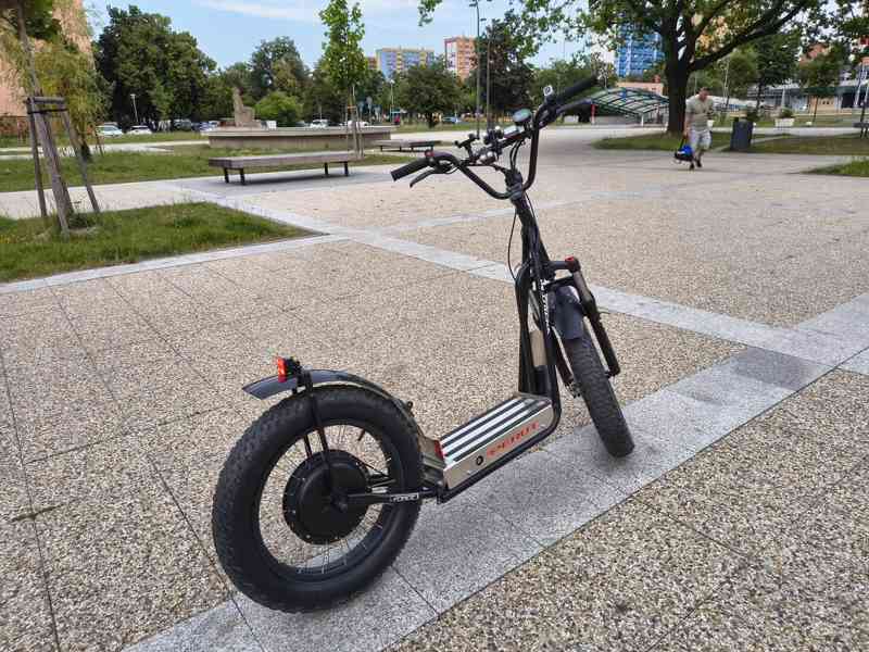 Elektrokoloběžka PERUT BAT s baterií 27 Ah (Samsung), dojezd - foto 5