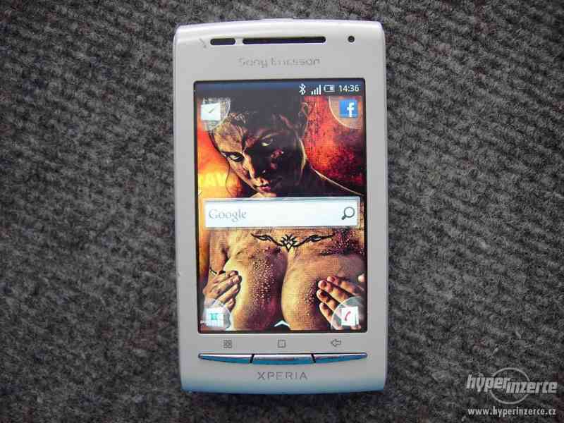 Sony Ericsson Xperia X8 - foto 1