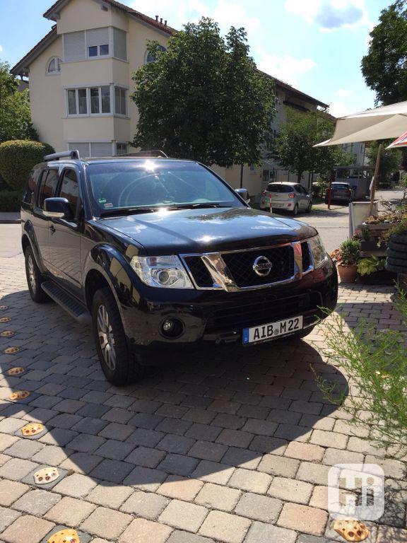 Nissan Pathfinder 2.5 dCi 4x4 PLATINUM 140kw - foto 1