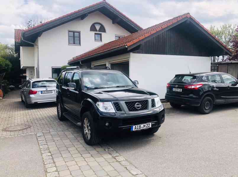 Nissan Pathfinder 2.5 dCi 4x4 PLATINUM 140kw - foto 12