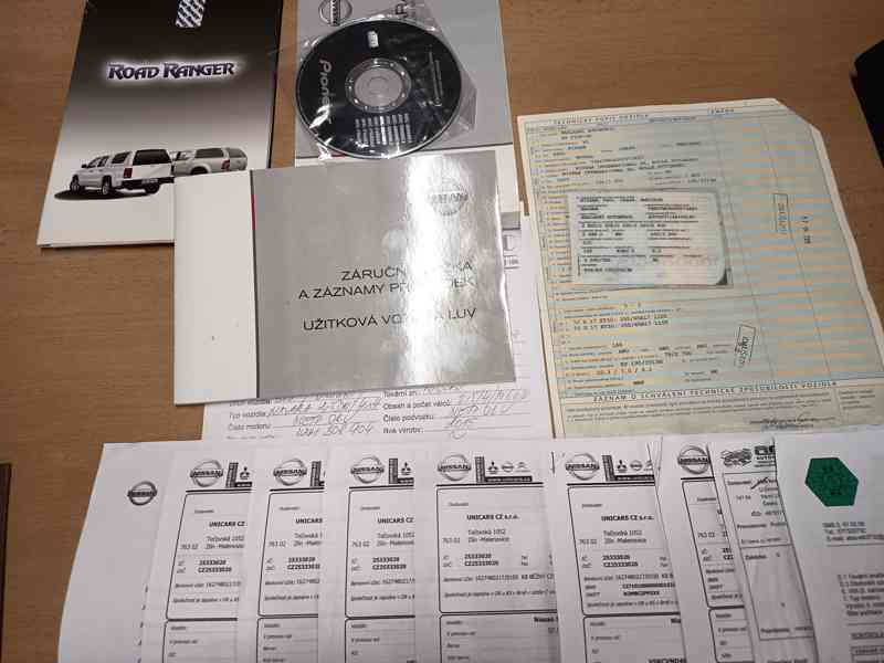 Nissan Navara 2,5DCi Road Ranger 4x4 ČR  - foto 24