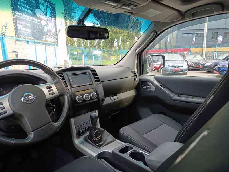 Nissan Navara 2,5DCi Road Ranger 4x4 ČR  - foto 19