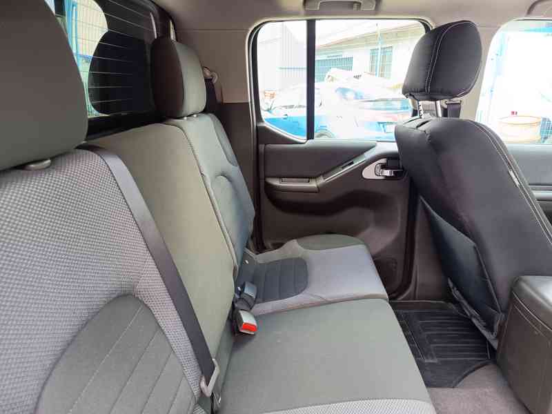 Nissan Navara 2,5DCi Road Ranger 4x4 ČR  - foto 13