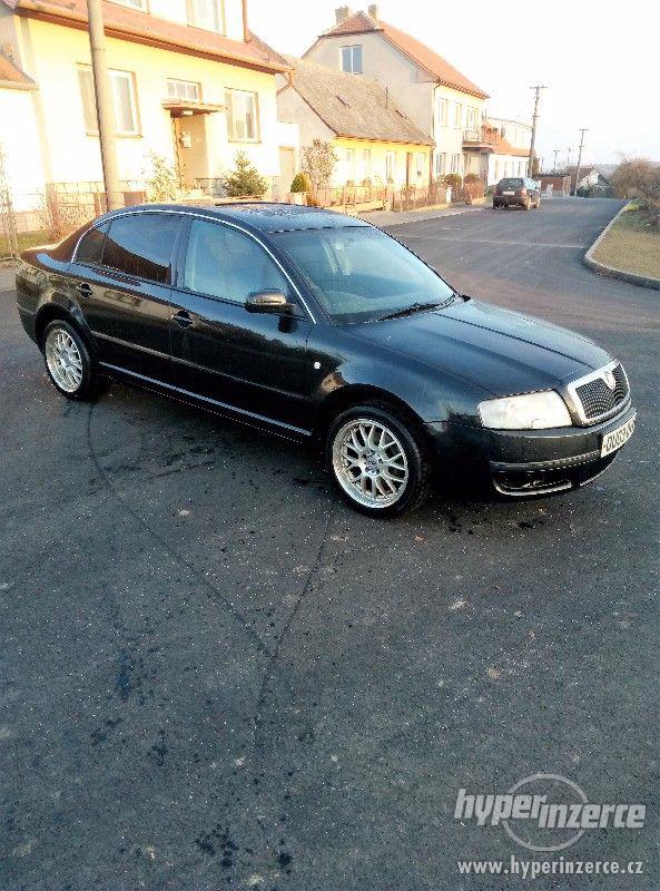 SKODA SUPERB 1 NAHRADNI DILY CERNA METAL. 608279190