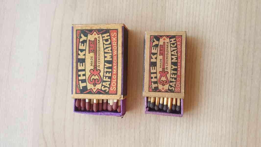 Staré krabičky se zápalkami