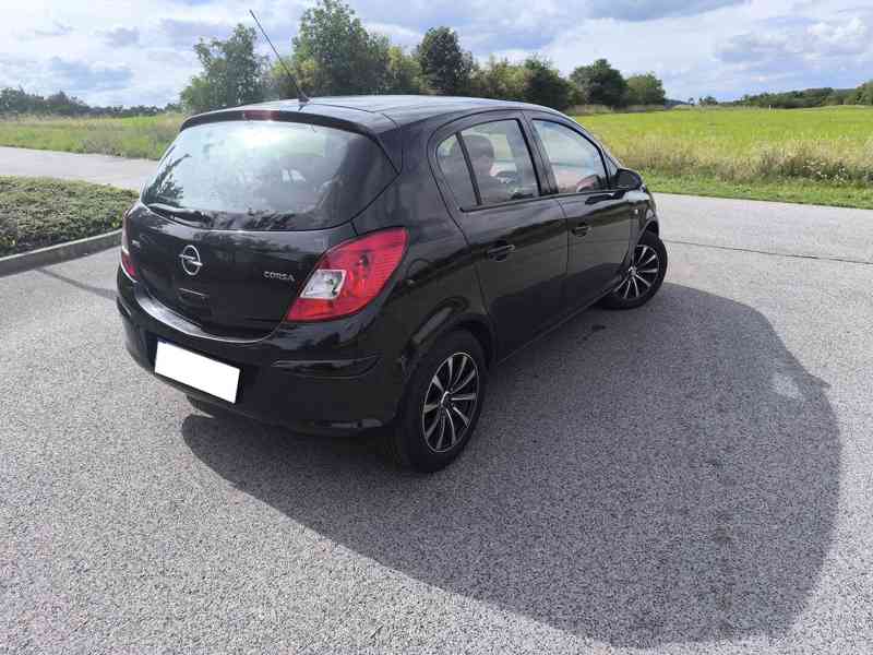 Opel Corsa 1.2 16V Edition - foto 2