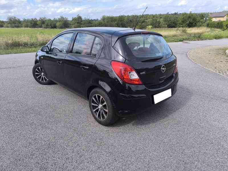 Opel Corsa 1.2 16V Edition - foto 3