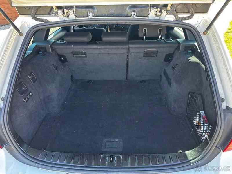BMW Řada 3 3,0   330d LCI 180kW e91 manuál - foto 13