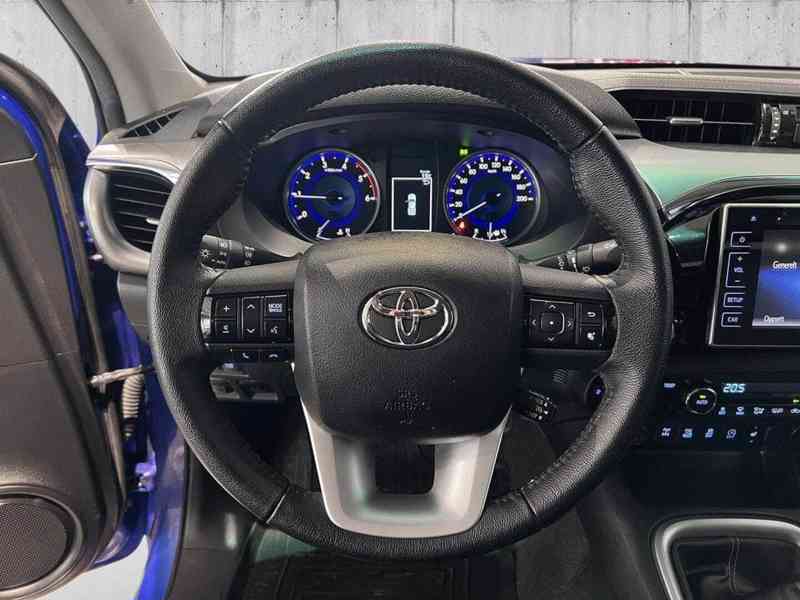 Toyota HiLux D-4D 150hp D-Cab 4WD SR+ - foto 10