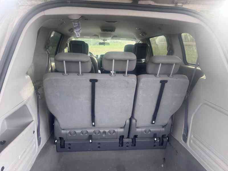 Chrysler Town Country 3,3 V6 LPG Stown Go RT 2008  - foto 8