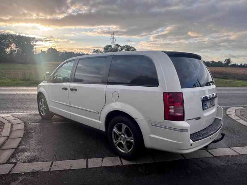 Chrysler Town Country 3,3 V6 LPG Stown Go RT 2008  - foto 3