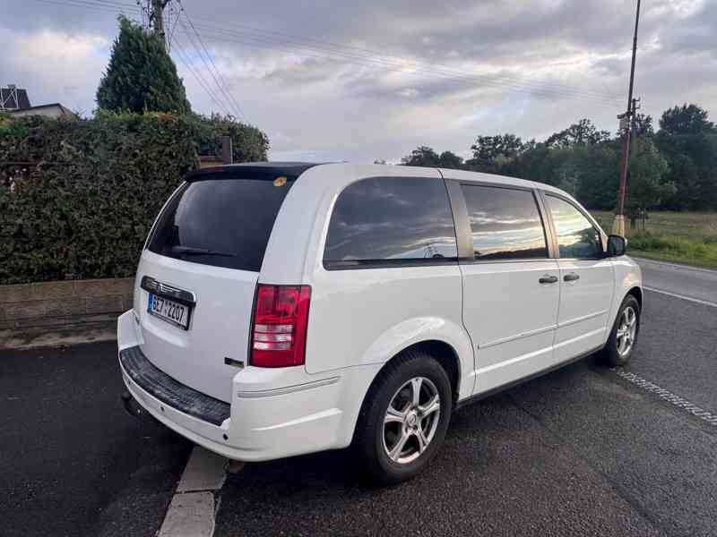 Chrysler Town Country 3,3 V6 LPG Stown Go RT 2008  - foto 4