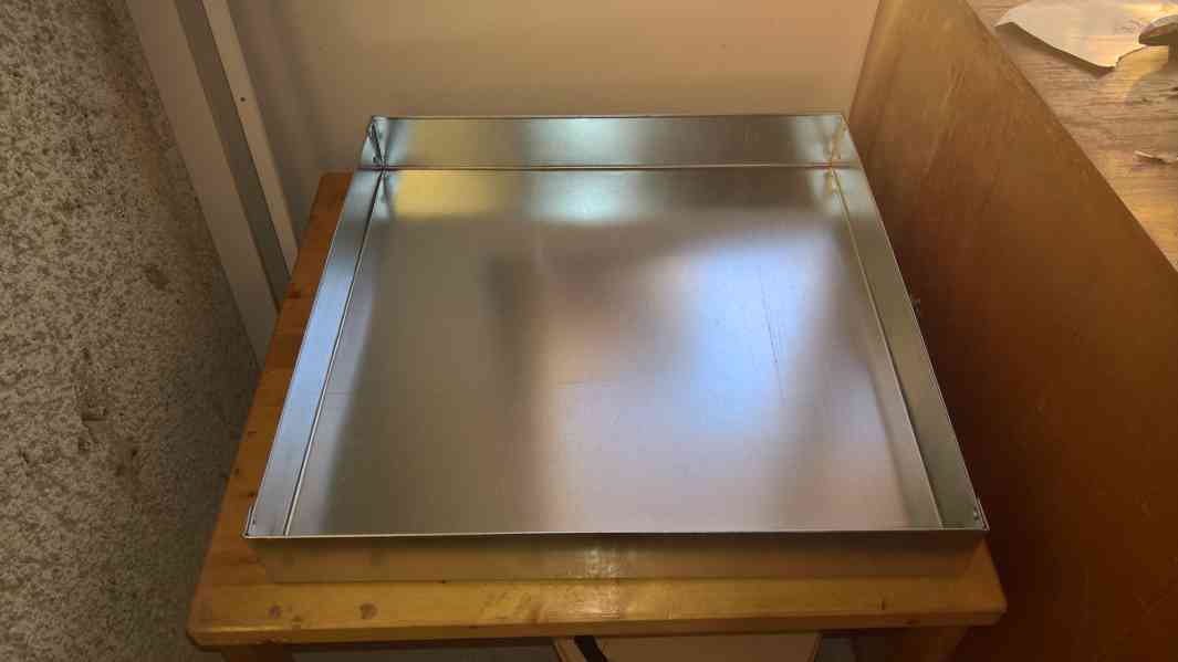 plechové víko na úl - foto 4