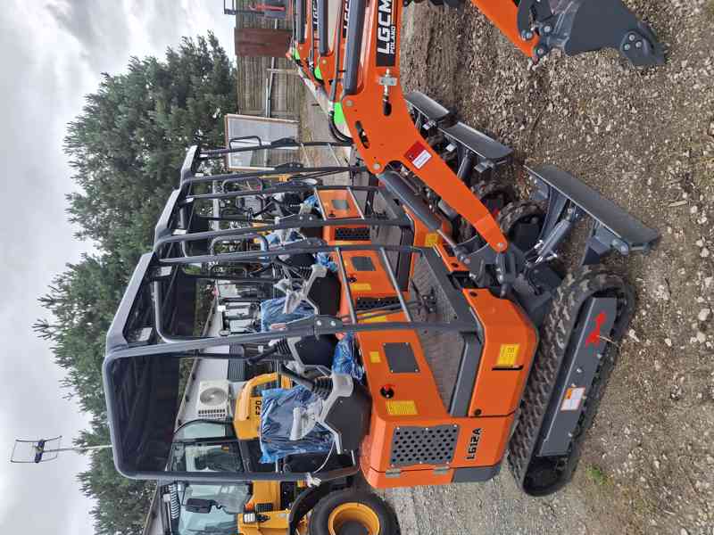 Minibagr LGCM LG12A 1,1 t Kubota +3 lžíce 20/40/80 - foto 6
