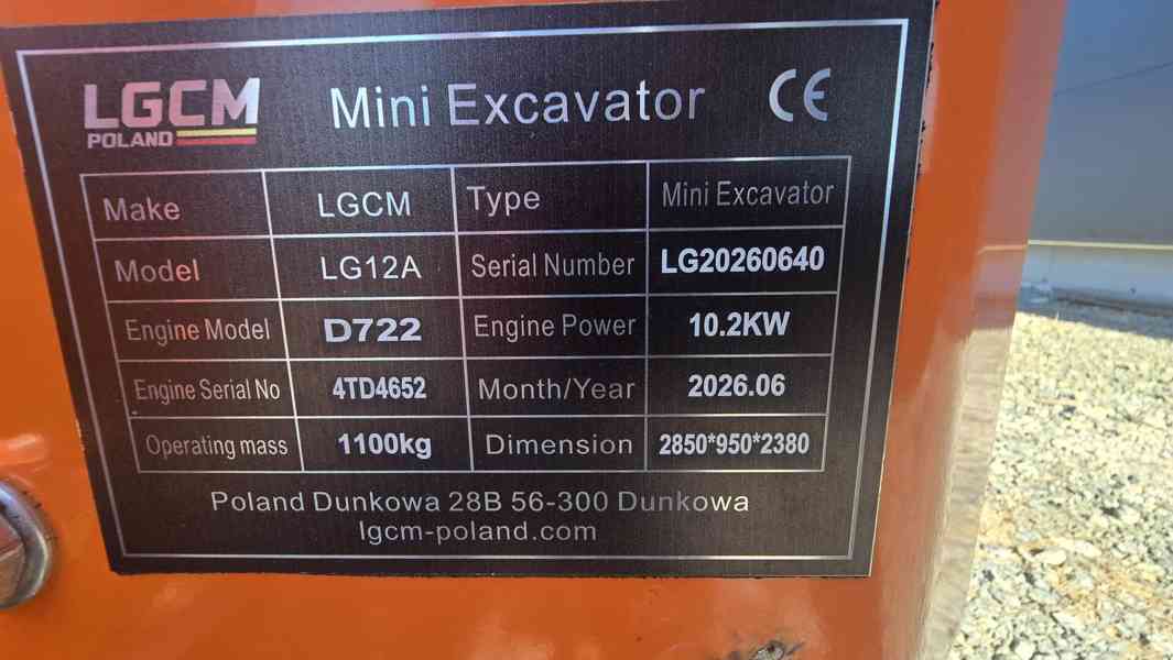 Minibagr LGCM LG12A 1,1 t Kubota +3 lžíce 20/40/80 - foto 4