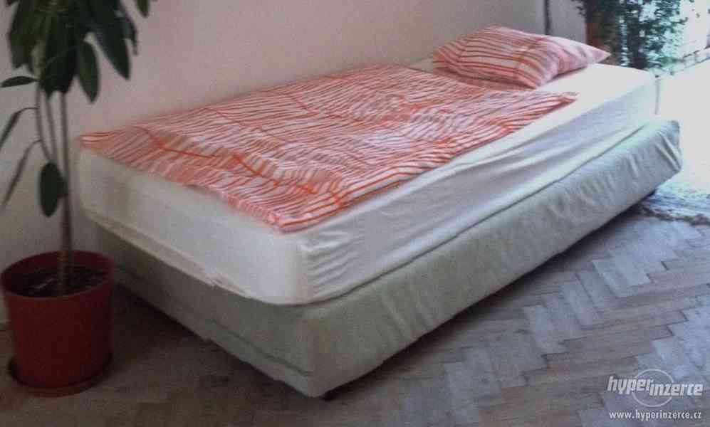 Prodej polstrované postele s matrací 100x200 cm - foto 1