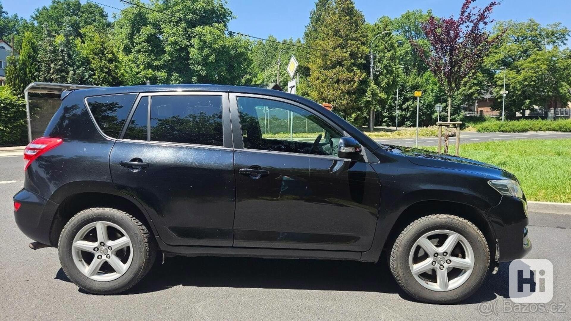 Toyota RAV4 2,2 - foto 1