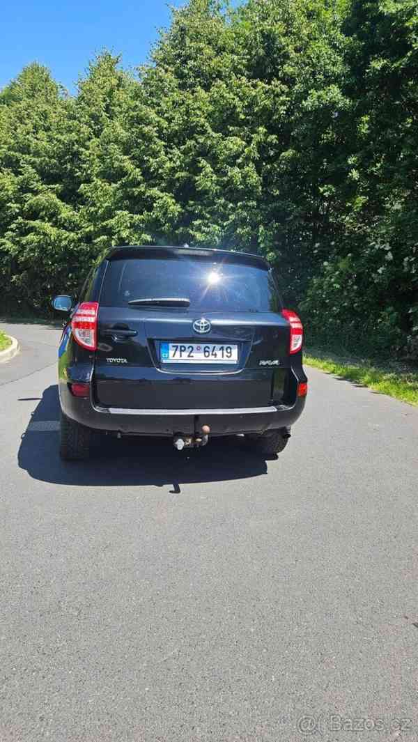 Toyota RAV4 2,2 - foto 18