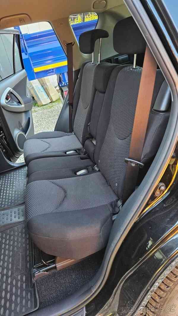 Toyota RAV4 2,2 - foto 21