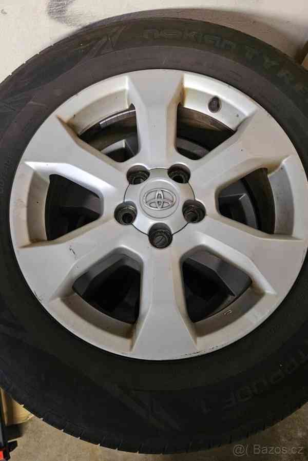 Toyota RAV4 2,2 - foto 12