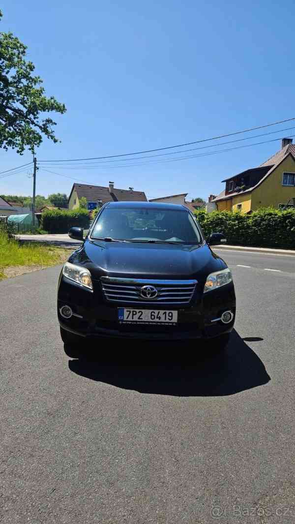 Toyota RAV4 2,2 - foto 2