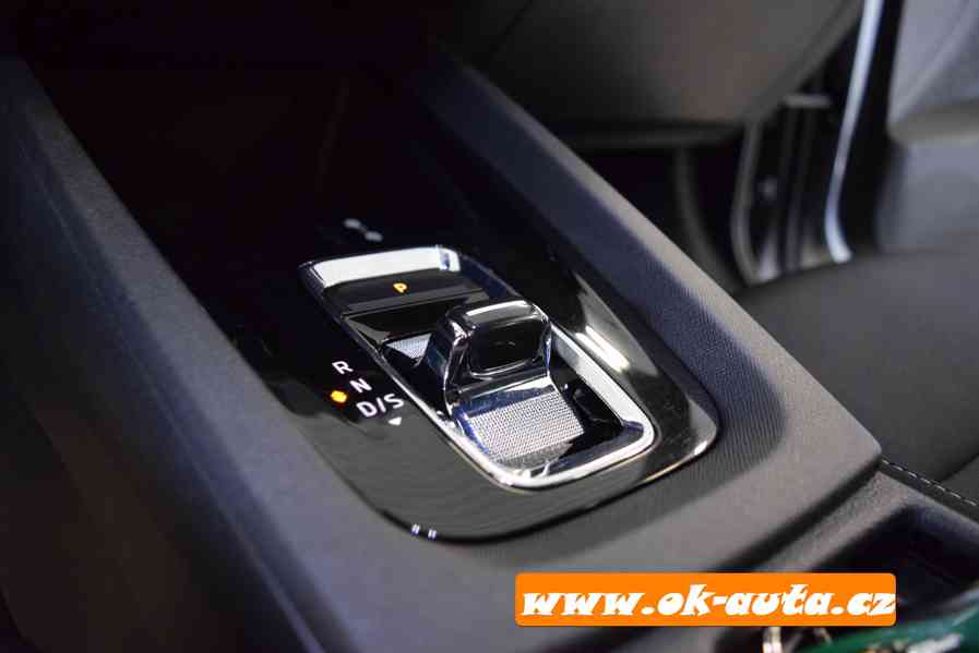 Škoda Octavia 2.0 TDI SPORTLINE DSG RV 2022-DPH  - foto 16