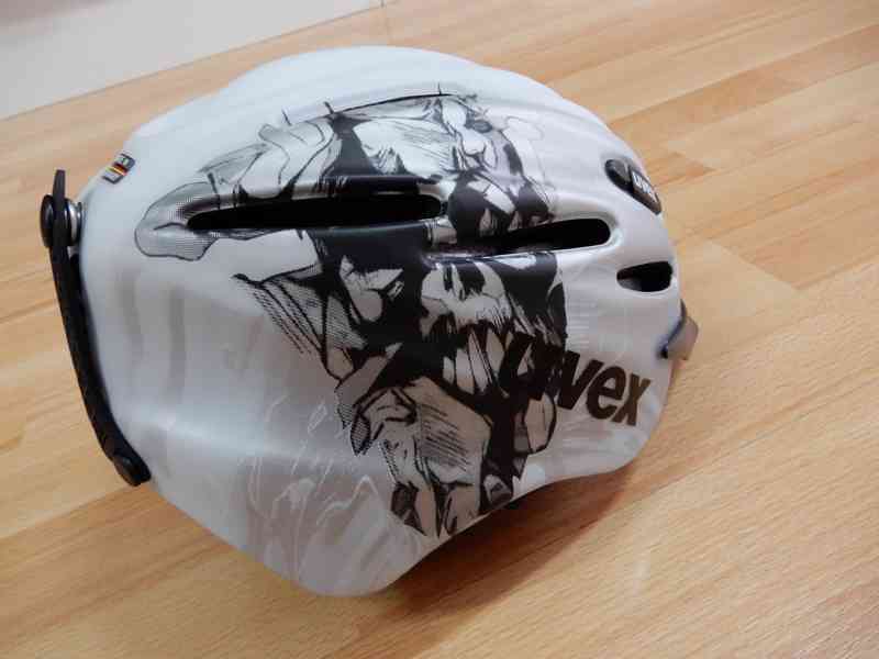 Lyžařská helma UVEX - foto 3