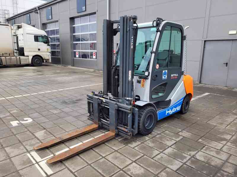 vysokozdvižný vozík STILL RX 70-35 Diesel HYBRID - foto 2