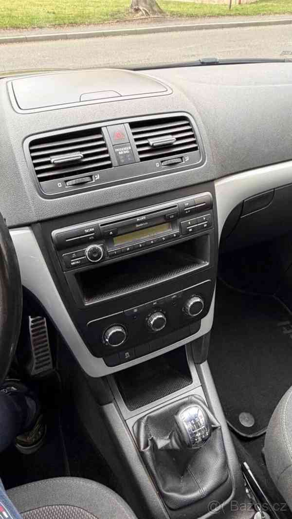 Škoda Yeti 1,2   2010 TSi 77 kW - foto 11