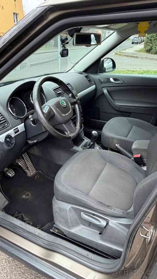 Škoda Yeti 1,2   2010 TSi 77 kW - foto 15