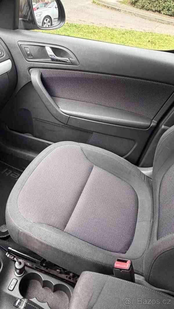 Škoda Yeti 1,2   2010 TSi 77 kW - foto 13