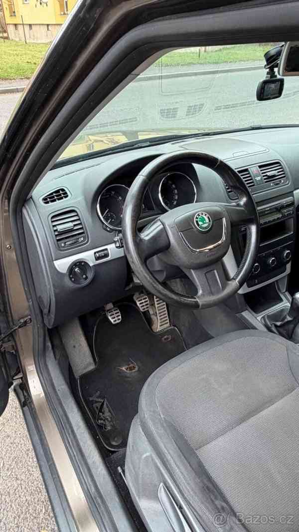 Škoda Yeti 1,2   2010 TSi 77 kW - foto 12