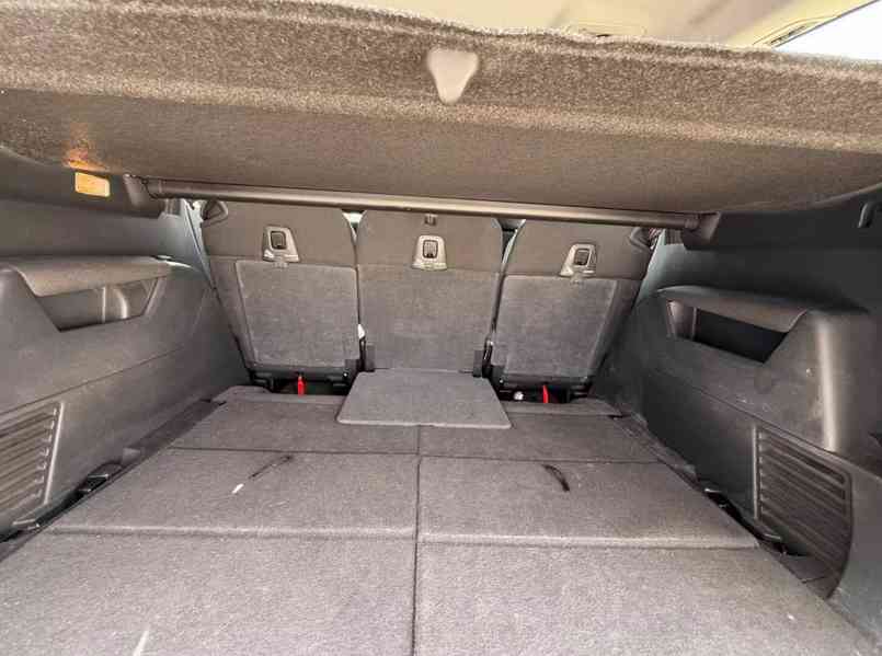 Peugeot 5008 Active 1,6i benzín 88kw - foto 8